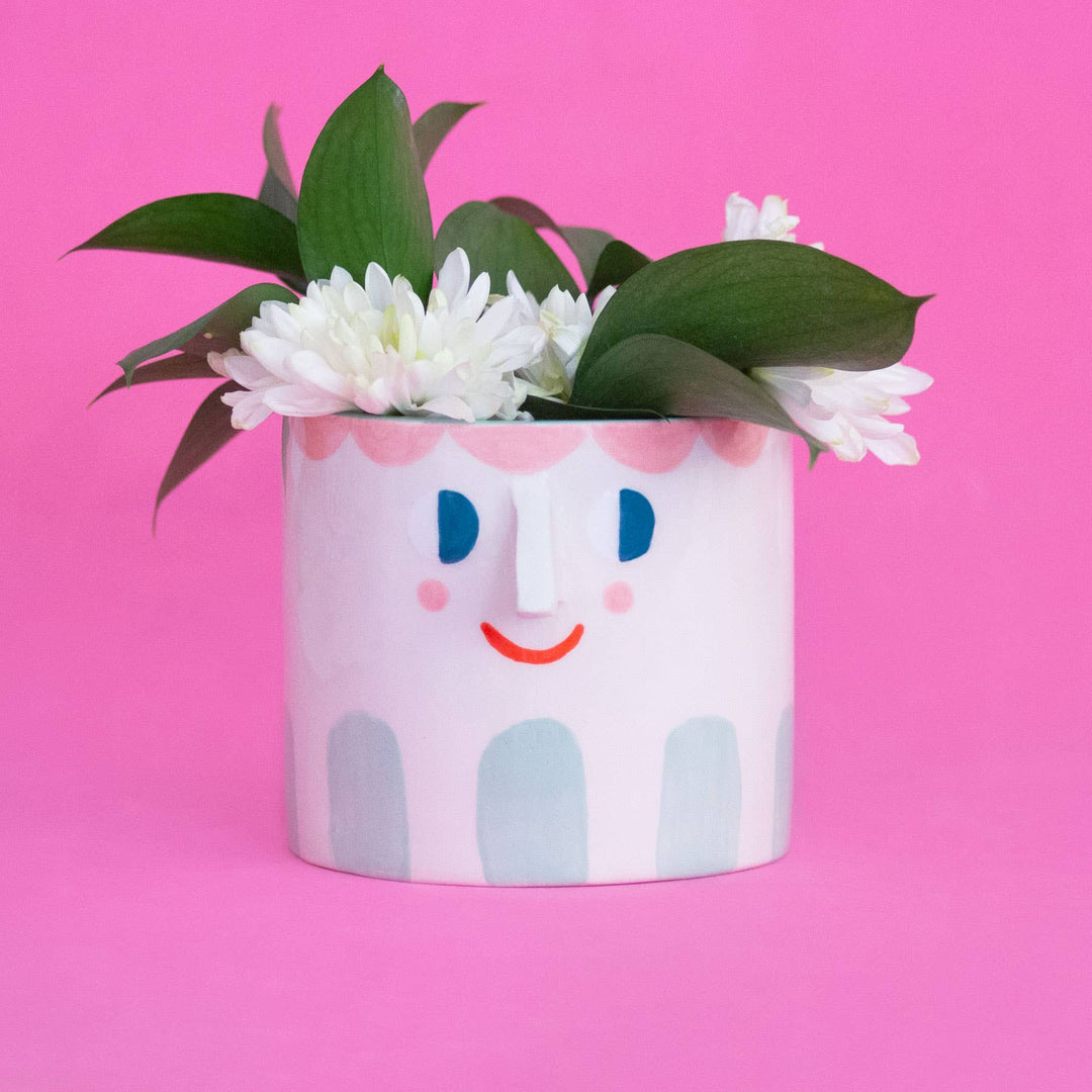 Ana Seixas Blumentopf Blumentopf  |  Friendly Face rosa blau bei Nauli and Stories
