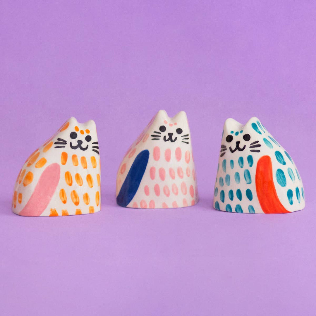 Ana Seixas Skulptur Kleine Keramikskulptur  |  Katze türkis orange bei Nauli and Stories