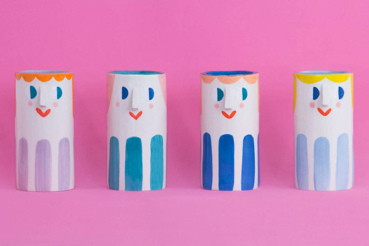 Ana Seixas Vase Vase | Ordnungshelfer Mädchen mit türkisen Streifen bei Nauli and Stories