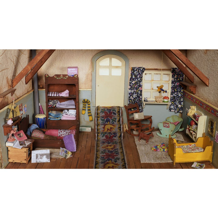 Das Mäusehaus Puppenhausmöbel Das Mäusehaus Möbelset Kinderzimmer bei Nauli and Stories