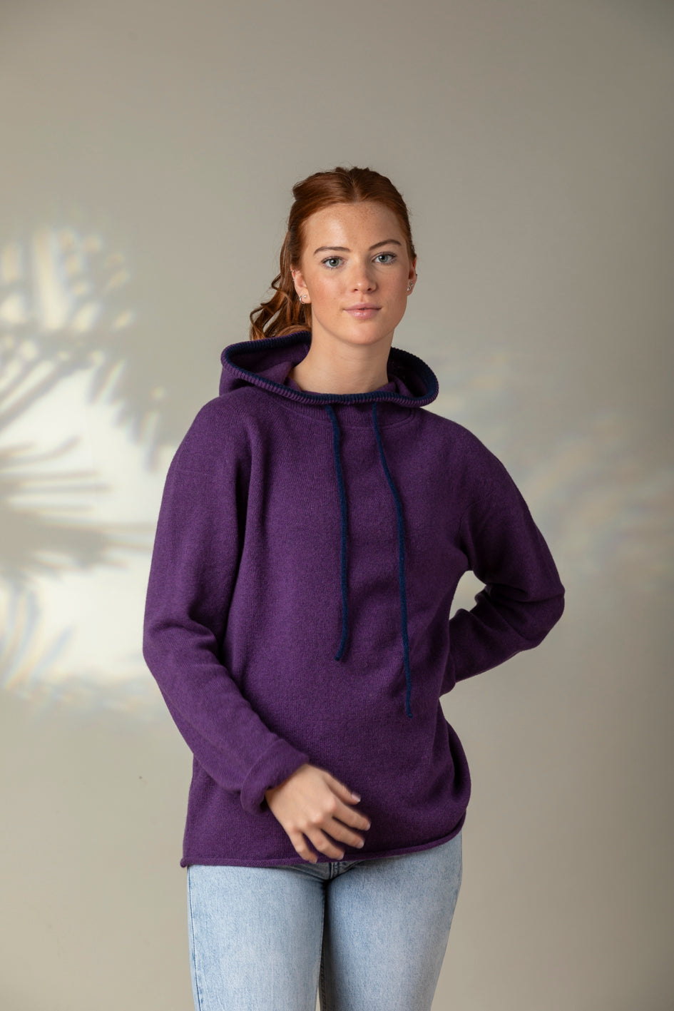 Eribé Pullover Corry Hoody Sweater Aubergine bei Nauli and Stories