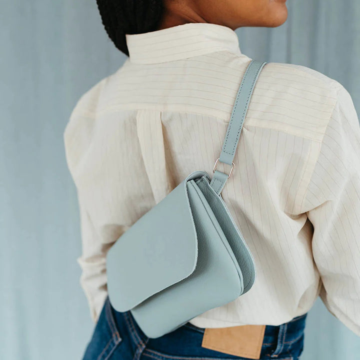 Keecie Handtasche Handtasche - Crossbodybag - aus Leder - Double Up - hellblau mint bei Nauli and Stories