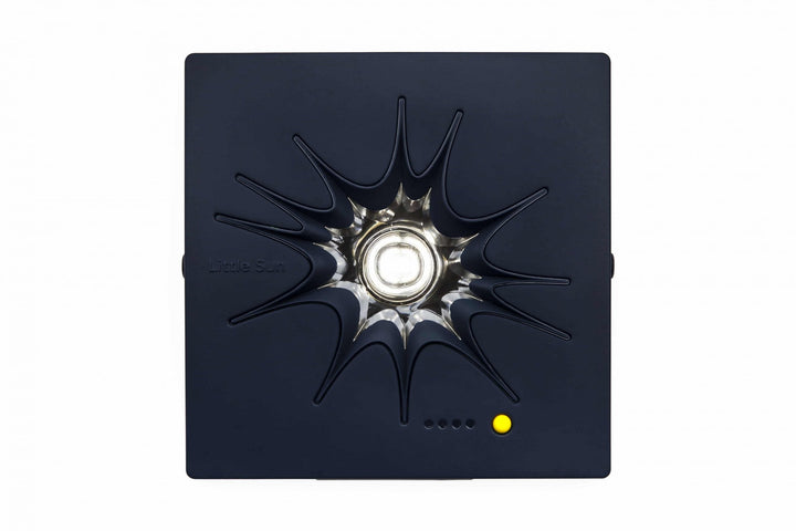 Little Sun Taschenlampe Little Sun Solar Charger bei Nauli and Stories