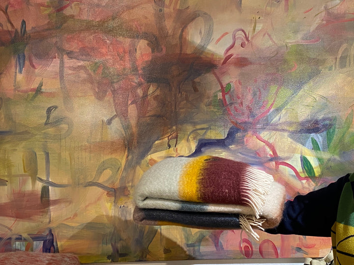 Mantas Ezcaray Sofadecke Mohair Decke Matisse -  130x200cm, blau, rosa, gelb, weiß, mint, bordeaux bei Nauli and Stories