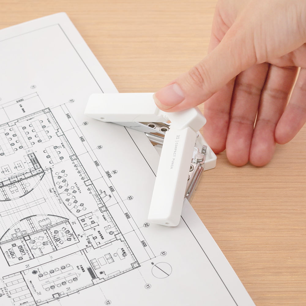 Midori Locher XS Stationery Compact Punch White | Reiselocher bei Nauli and Stories