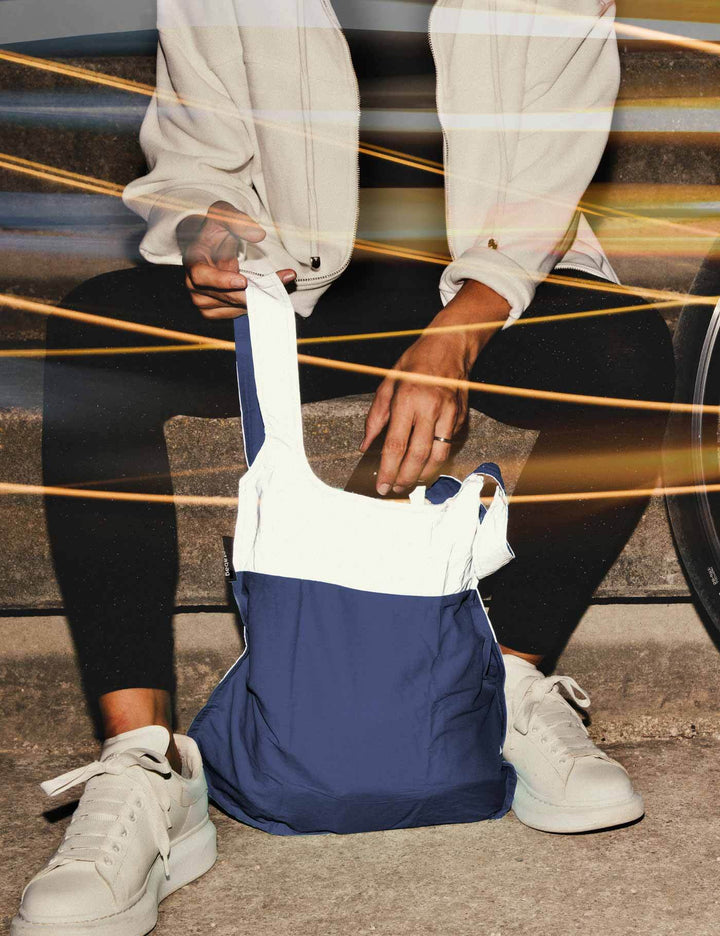 Notabag Rucksack Bag &amp; Backpack – Reflective Navy Blue bei Nauli and Stories