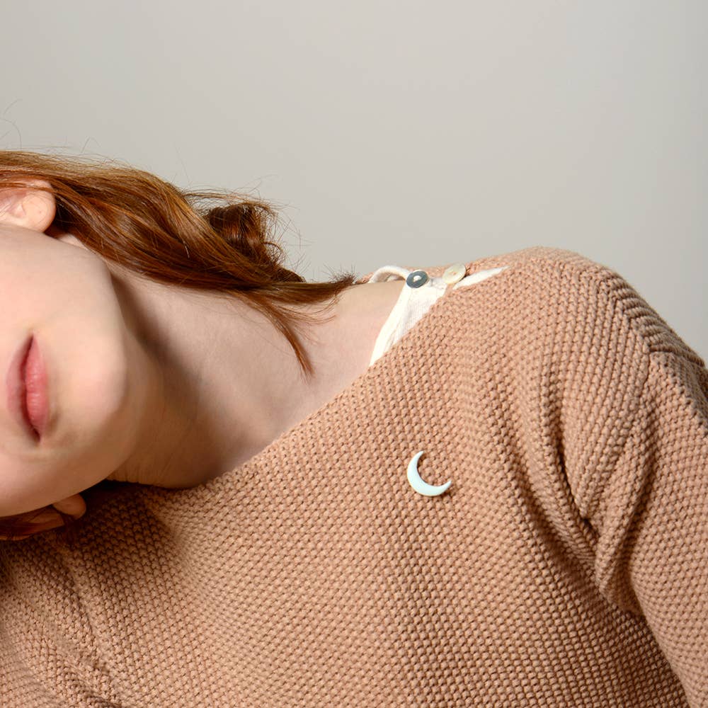 Titlee Anstecknadel Mond - GINA Seladon bei Nauli and Stories