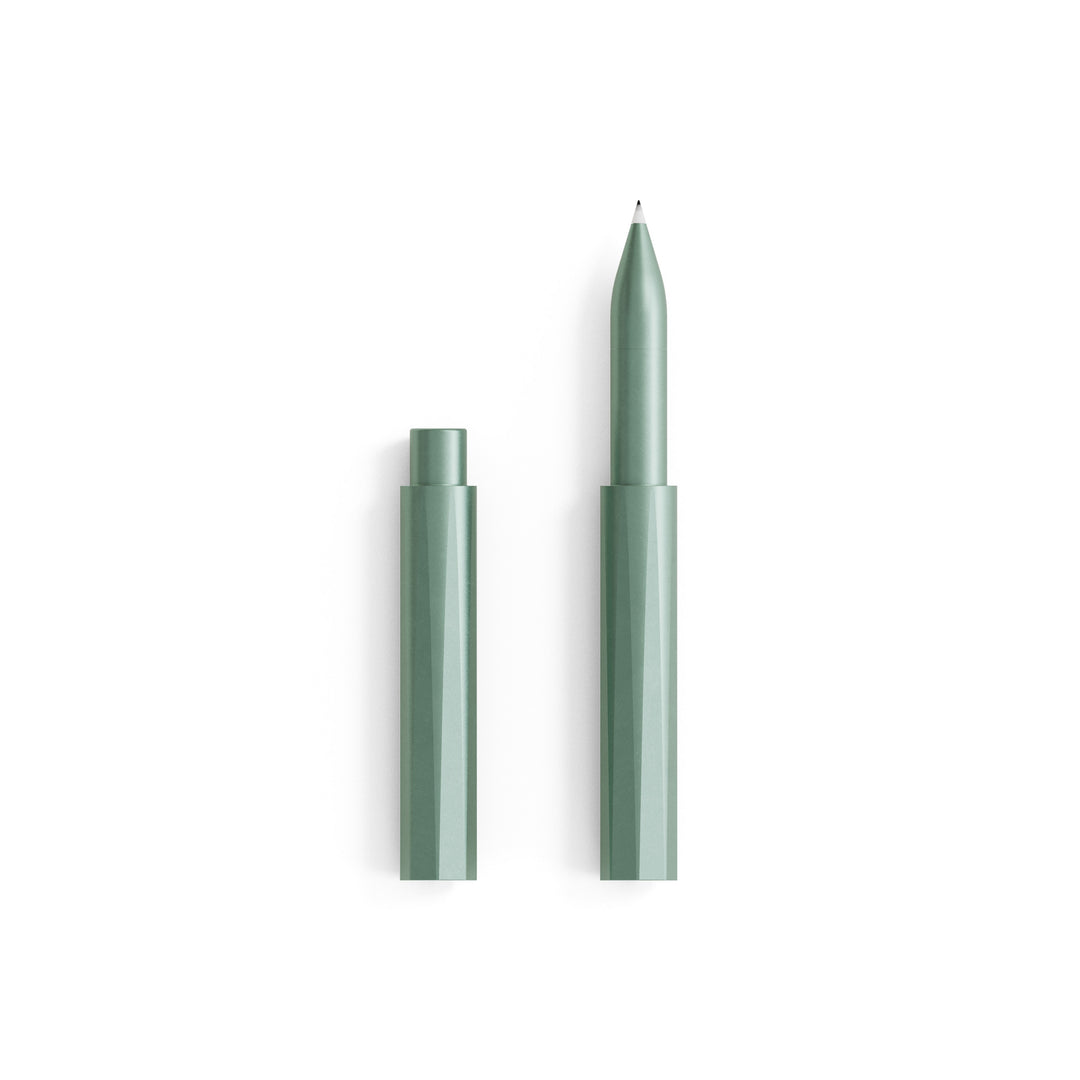 Tom's Studio Schreibstifte The Wren - Refillable Writing Pen: Sage bei Nauli and Stories