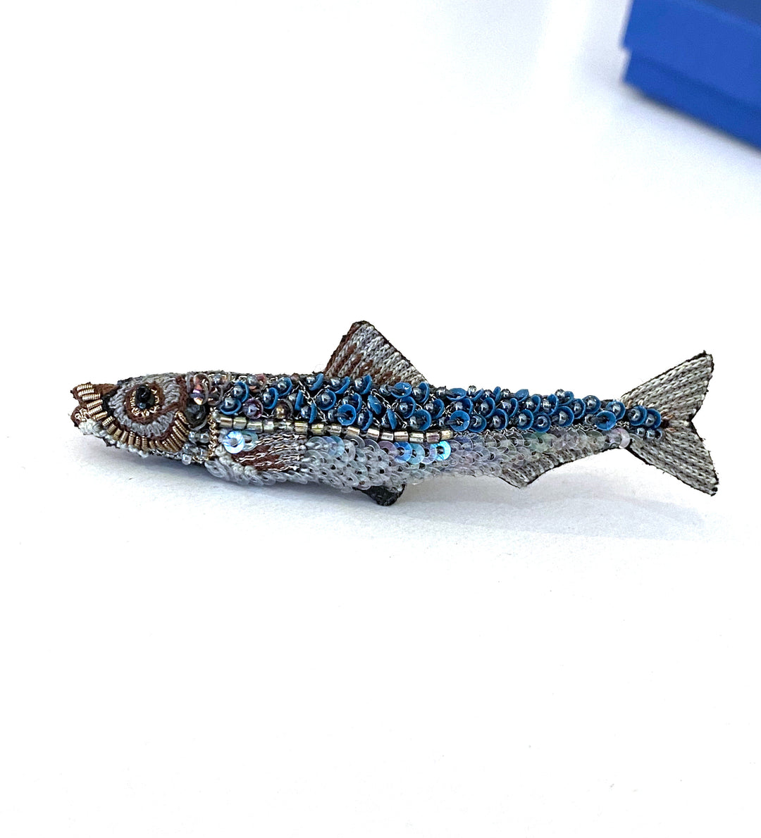 Trovelore Brosche gestickte Brosche - Sardine bei Nauli and Stories