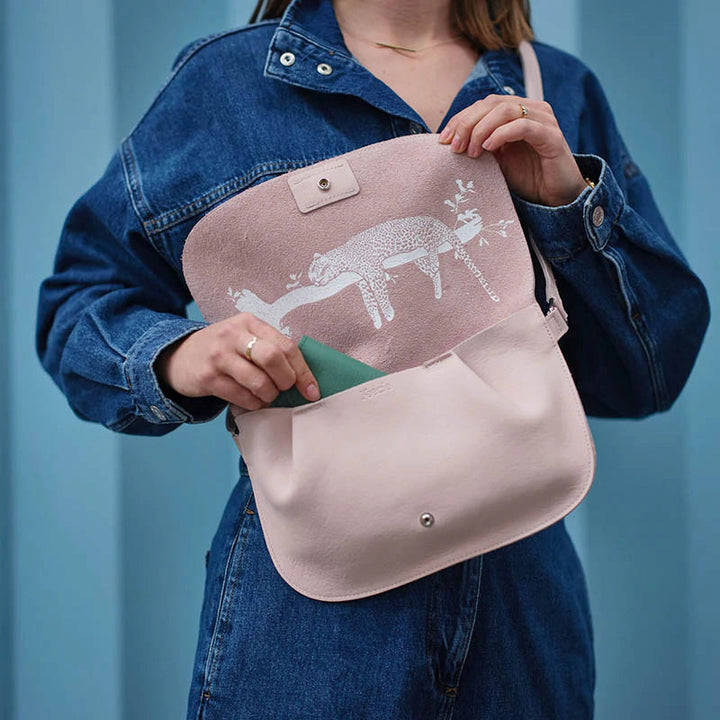 Keecie Handtasche Handtasche aus Leder - Lazy Boy - puderrosa bei Nauli and Stories