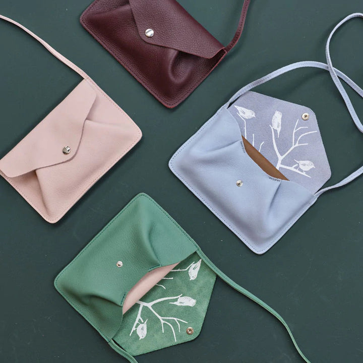 Keecie Handtasche Backing Vocals kleine Ledertasche lavender bei Nauli and Stories