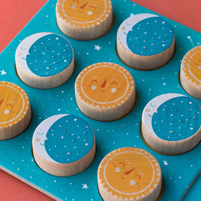 Londji Spiel Tic Tac Toe - Sonne &amp; Mond bei Nauli and Stories