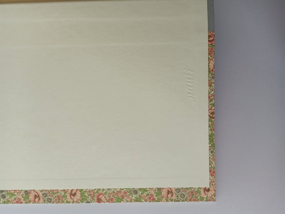Nauli Fotoalbum L Fotoalbum L Blumenwiese rosa grau bei Nauli and Stories