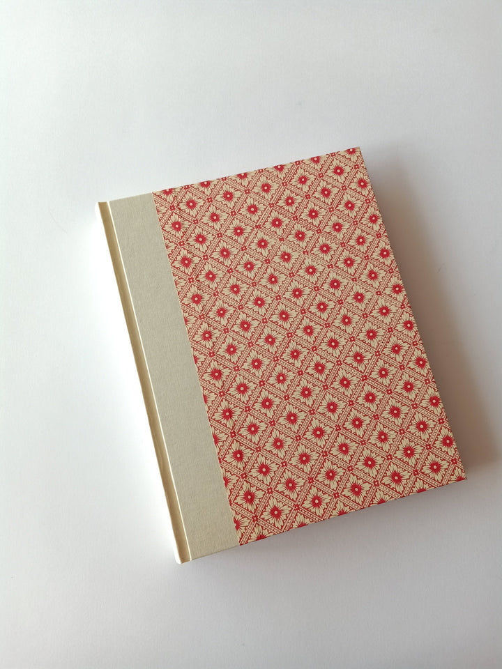 Nauli Fotoalbum L Fotoalbum L Java Blumen rot beige bei Nauli and Stories