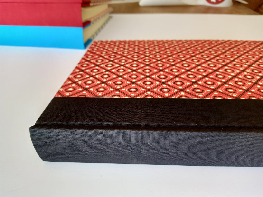 Nauli Fotoalbum L Fotoalbum L Pinny Pattern rot schwarz bei Nauli and Stories
