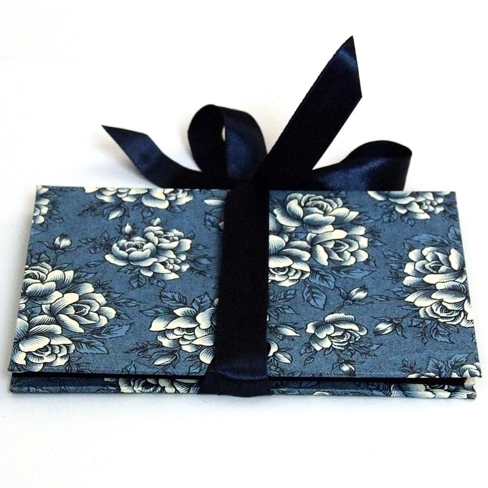 Nauli Leporello Leporello blaue Blumen - Englische Rosen blau bei Nauli and Stories