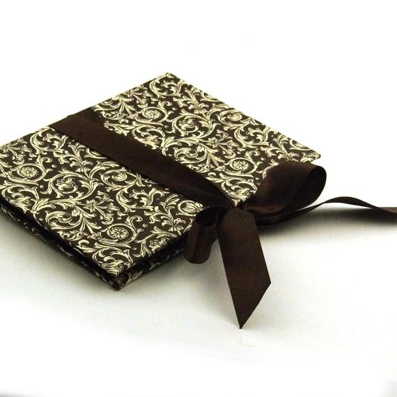 Nauli Leporello Leporello Renaissance Ornament braun bei Nauli and Stories