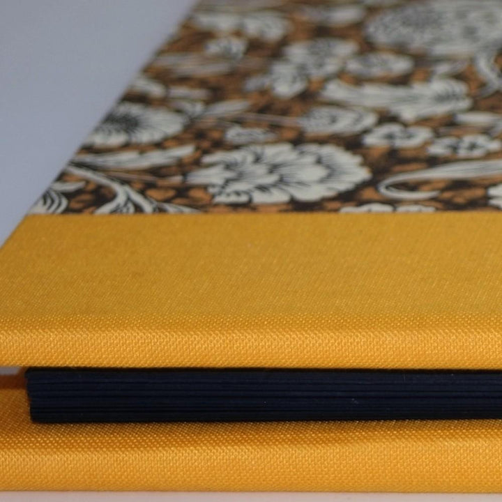 Nauli Schraubalbum XL Fotoalbum DinA4  Renaissance Blumen braun gelb bei Nauli and Stories
