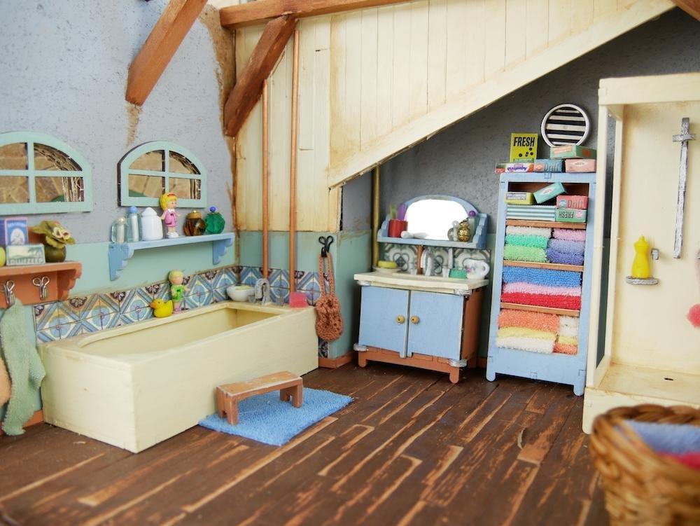 Das Mäusehaus Puppenhausmöbel Das Mäusehaus Möbelset Badezimmer bei Nauli and Stories